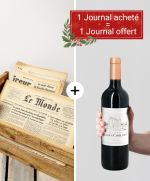 Journal & une bouteille de vin